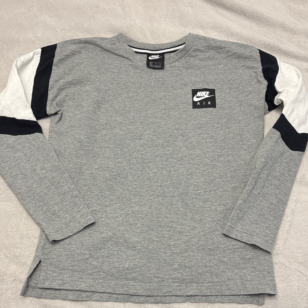 Nike Air Gray and Black Long Sleeve Tee